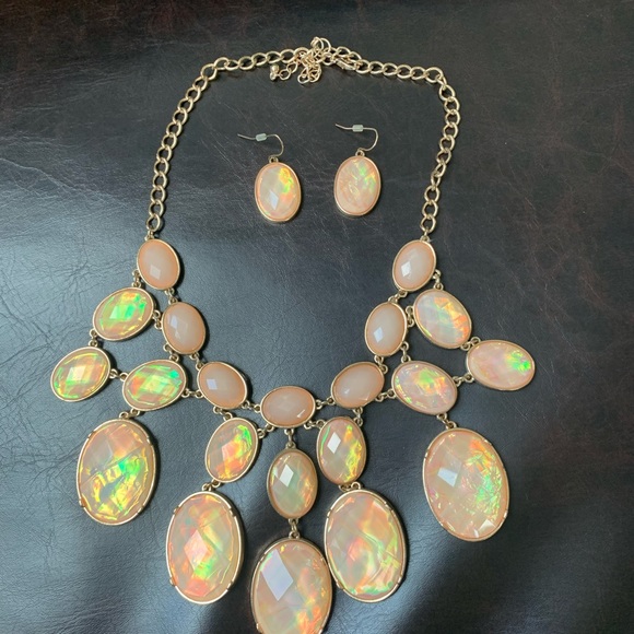 Iridescent Necklace and Earring Set - Picture 1 of 2